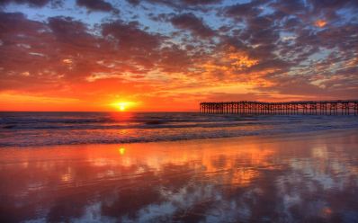 sunset-water-reflection-with-pier1